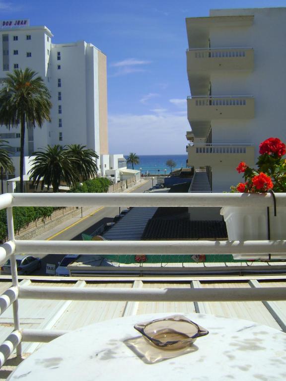 Hotel Saturno à Cala Millor  Extérieur photo
